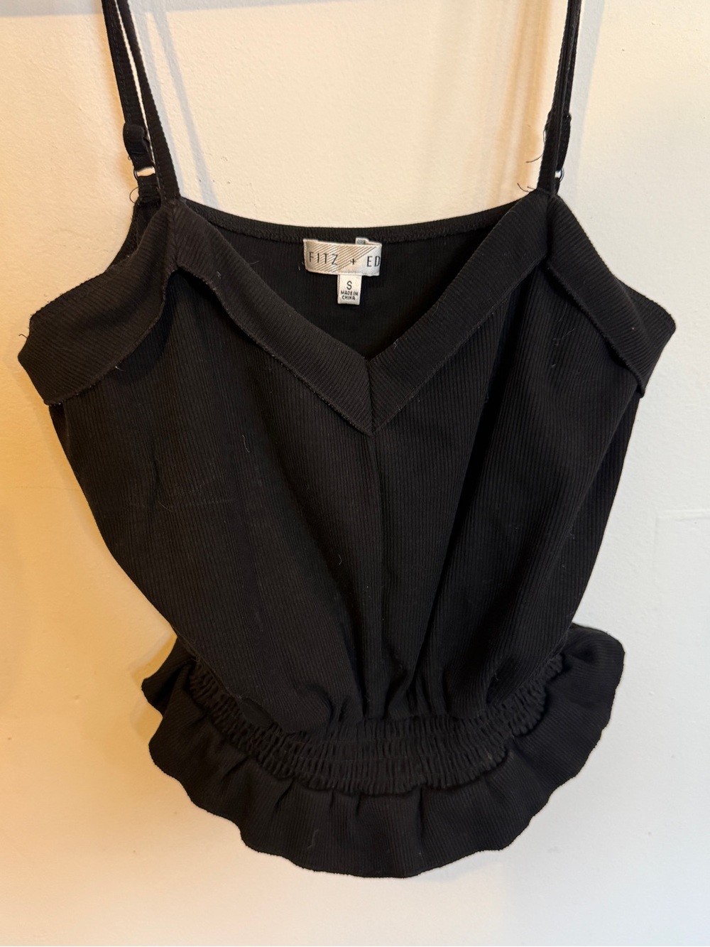 Fitted Black Ribbed V-Neck Sleeveless Top